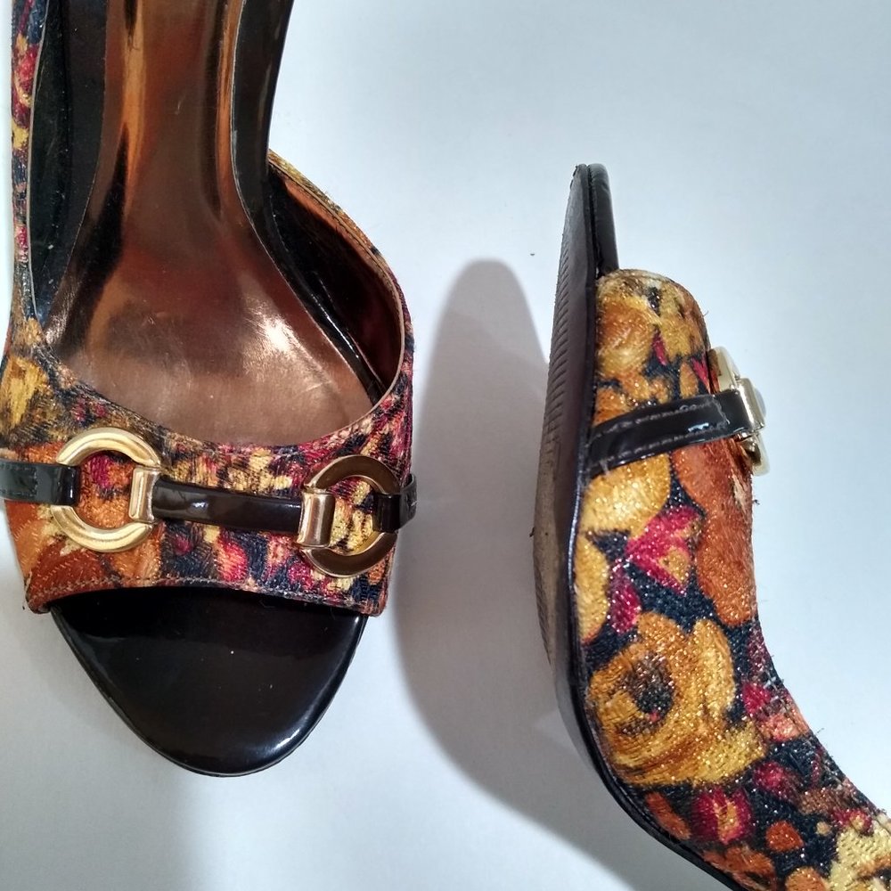 Carlos Santana Flowered High Heels - Picture 6 of 9